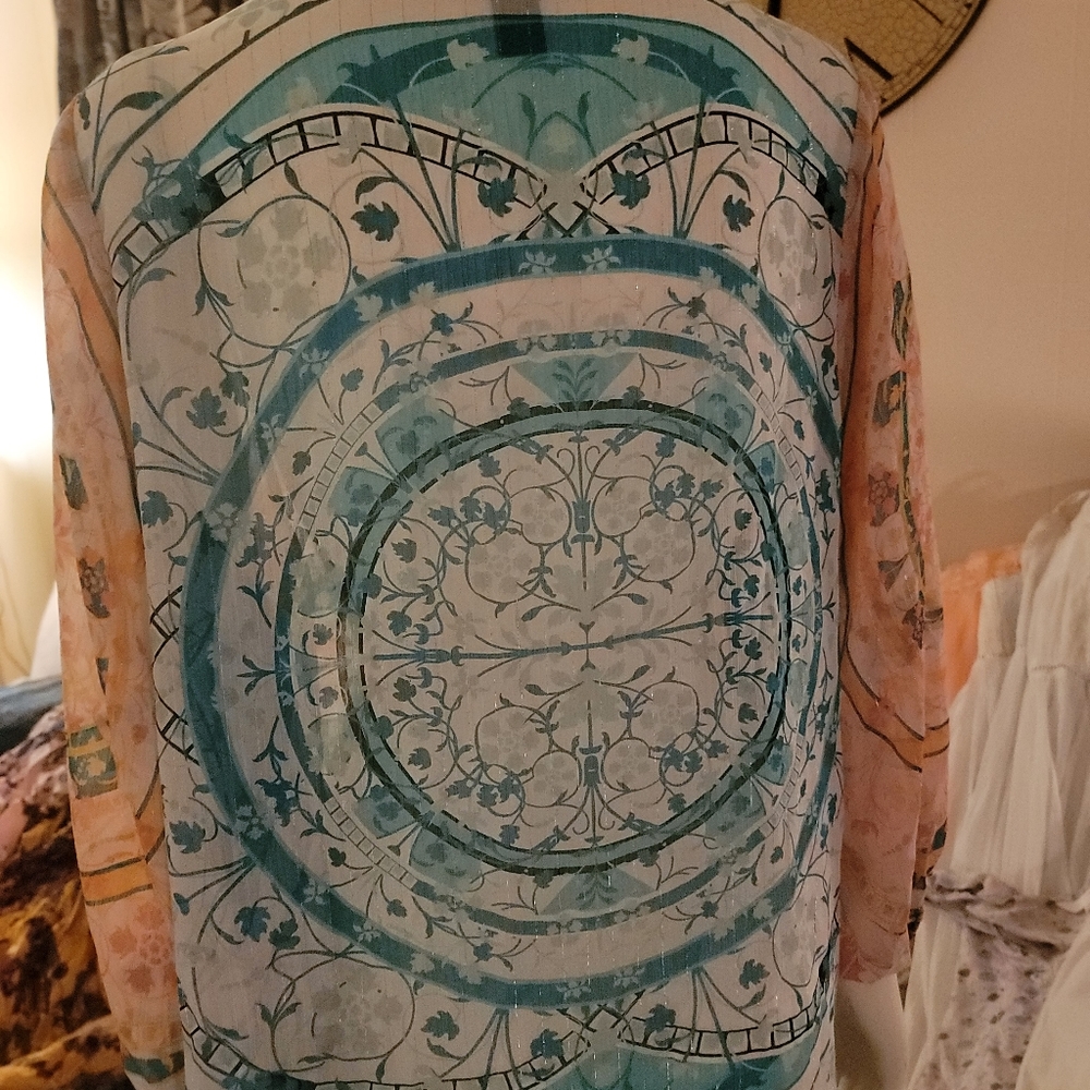 Top - Picture 5 of 6